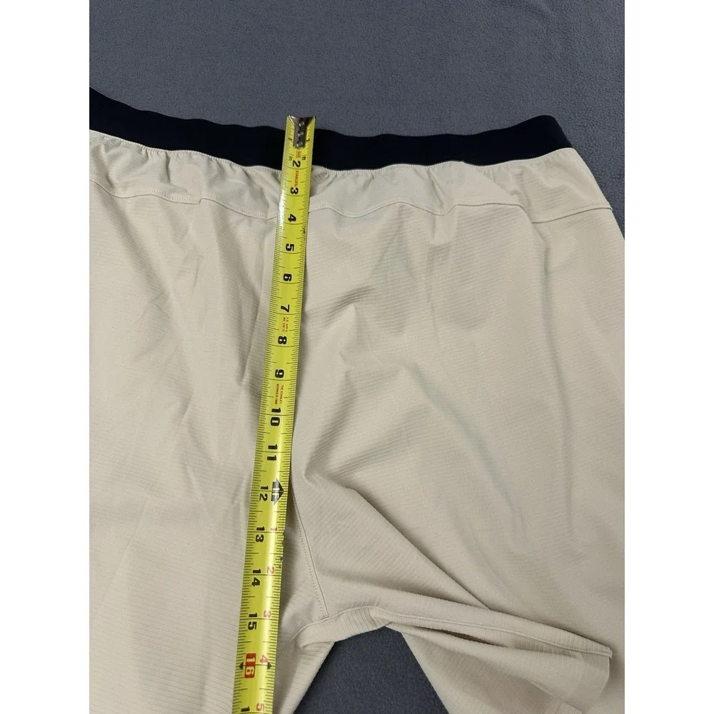 $84 Rhone Men's Invictus Ripstop Shorts 7